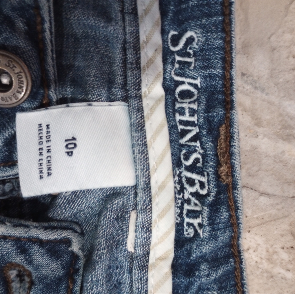 Women blue jeans
